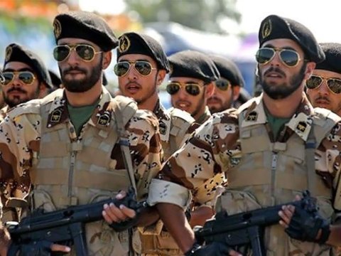 İranda hərbçi 5 xidmət yoldaşını ÖLDÜRDÜ