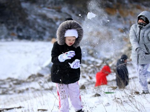 Türkiyədə güclü qar: Şəhərlər ağ örpəyə büründü - FOTOLAR