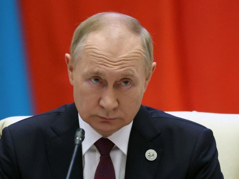 Putin üçün 315 min imza toplanıb