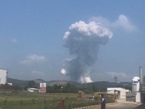 Şirvanda “Araz” zavodunda partlayış - Yaralananlar var