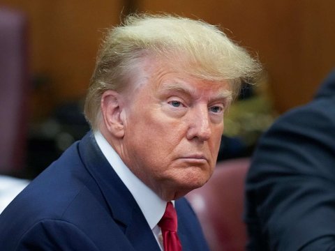 Tramp praymeriz seçkilərində qalib gəldi