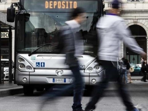 İtaliyada nəqliyyat işçiləri tətil edirlər