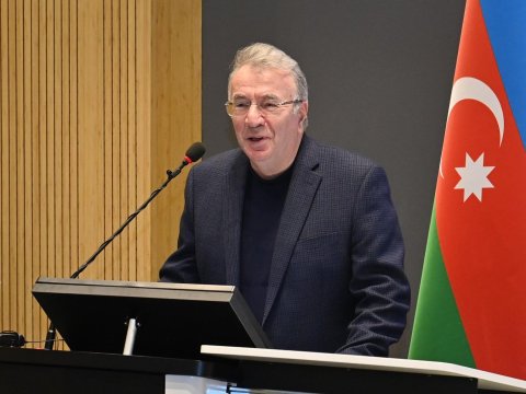 Almaniyada yaşayan alim İlham Əliyevin namizədliyini dəstəklədi - VİDEO