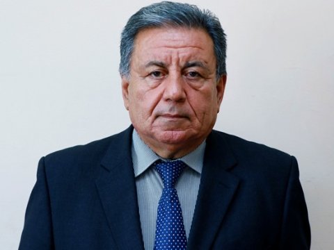 Əməkdar jurnalistin ürəyinə stend qoyulub