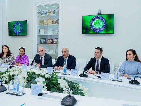 Özbəkistanın nümayəndə heyəti UNEC-də olub - FOTO