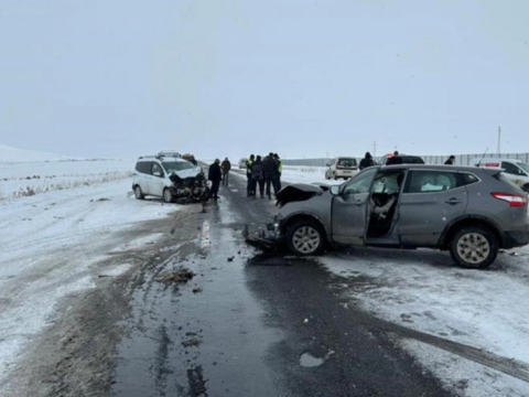 Türkiyədə zəncirvari yol qəzası - 9 nəfər yaralandı