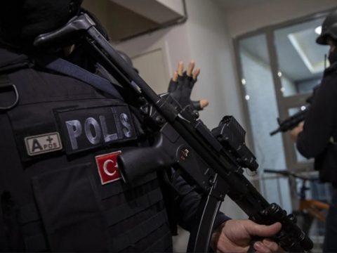 Türkiyədə kilsəyə silahlı hücum - Ölən var