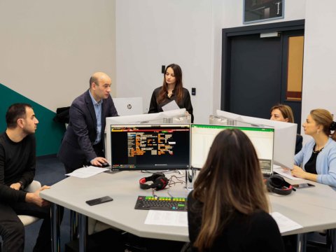 UNEC-in Bloomberg Maliyyə Laboratoriyasında təlimlərə start verildi