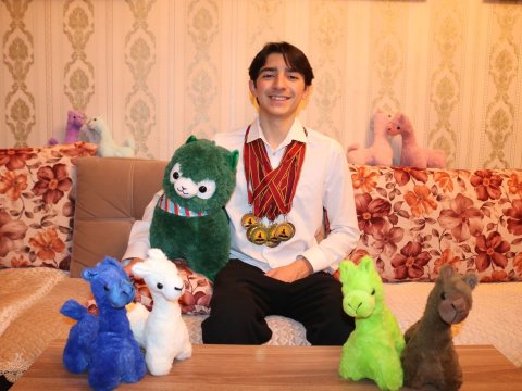 12 qızıl medal qazanan şuşalı Murad: ABŞ və ya Avropada oxumaq istəyirəm - FOTO