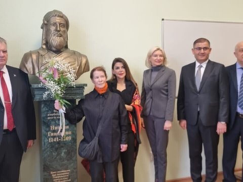 Ural Federal Universitetində Nizami Gəncəvinin büstü qoyuldu - FOTO