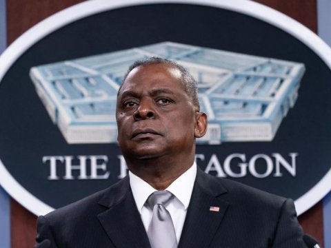 Ostin əməliyyatdan sonra işə qayıtdı