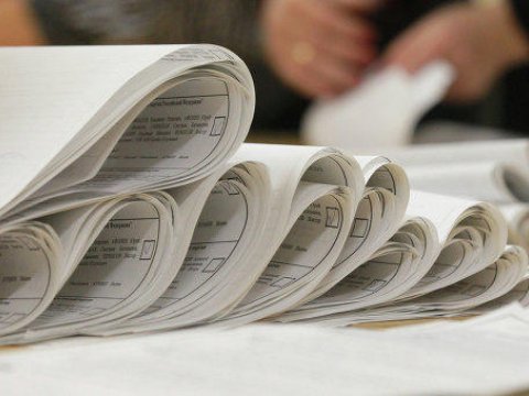 İşğaldan azad edilən ərazilərə seçki bülletenləri paylanılır