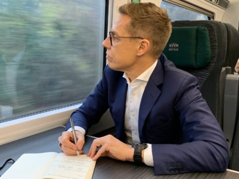 Putin zəng eləsə, telefonu açmaram - Prezidentliyə namizəd