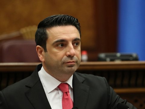 Simonyan çexiyalı həmkarı ilə Azərbaycandan danışdı