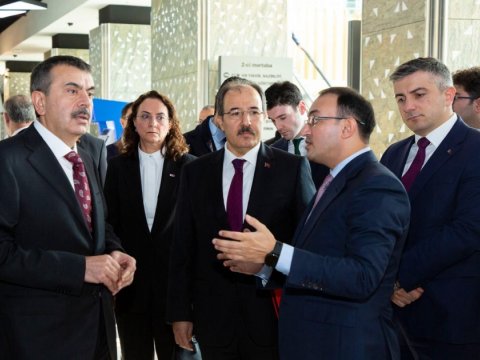 Türkiyəli nazir “ASAN xidmət”də - FOTOLAR