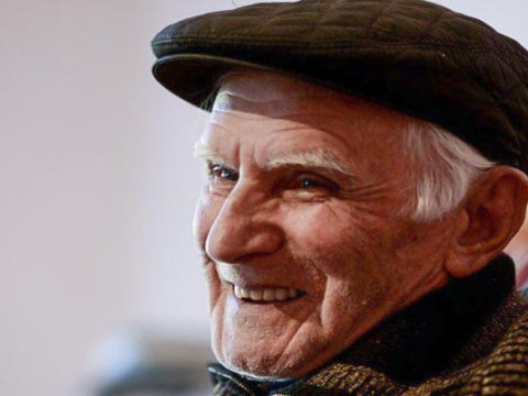 Sosial şəbəkədə gündəm olan Əlisa Nicat: “Bir təhər yaşayırıq” 