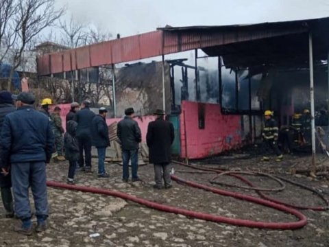 4 otaqlı evdə YANĞIN