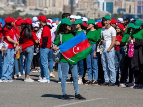 Əhalinin hər 5 nəfərindən biri gəncdir - RƏSMİ