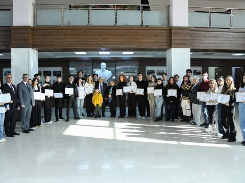 BMU-da fərqlənən tələbələr mükafatlandırıldı - FOTO