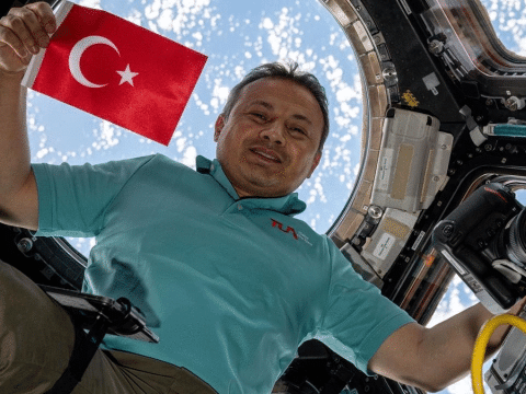 Türkiyəli astronavtın Yerə enişi təxirə salınıb