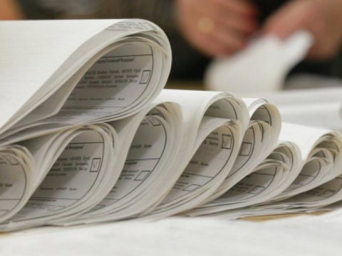 Bülletenlərin seçki komissiyalarına verilməsi başa çatdırıldı