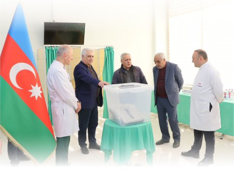 Komissiya üzvləri BSM-də yaradılan seçki məntəqəsində olub