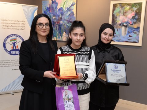 Şəhid ailə üzvlərinin əsərlərinin sərgisi keçirilib - FOTO