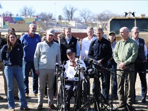 14 respublikaçı qubernator Baydenə qarşı