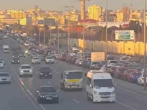 Hazırda tıxac olan yolların SİYAHISI 