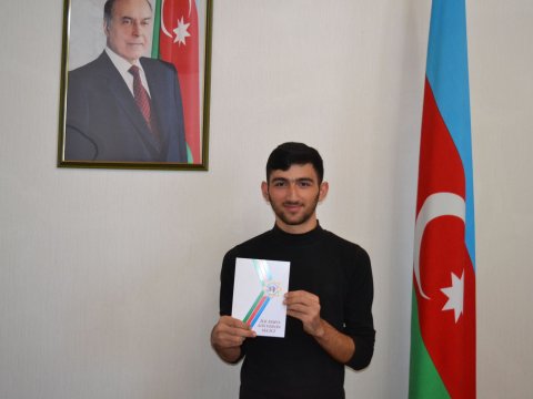 Seçki günü 18 yaşı tamam olan gənc - İkiqat sevincliyəm