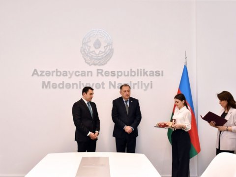 Baba Vəziroğluna \