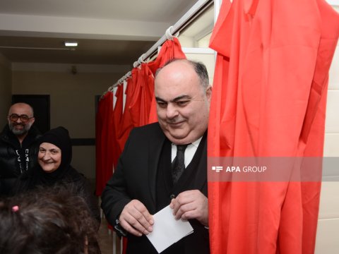 Müşahidəçilərimiz qanun pozuntusu aşkarlamayıb - Fuad Əliyev
