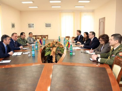 Ermənistan və Litva arasında hərbi əməkdaşlıq sənədi imzalanıb