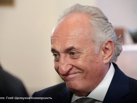 Məşhur milyarder Rusiya vətəndaşlığından İMTİNA ETDİ