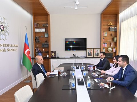 Emin Əmrullayev “Yüksəliş” müsabiqəsinin qalibləri ilə görüşdü