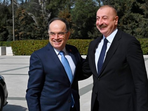 Bayram Beqaydan Bakıya təbrik ZƏNGİ