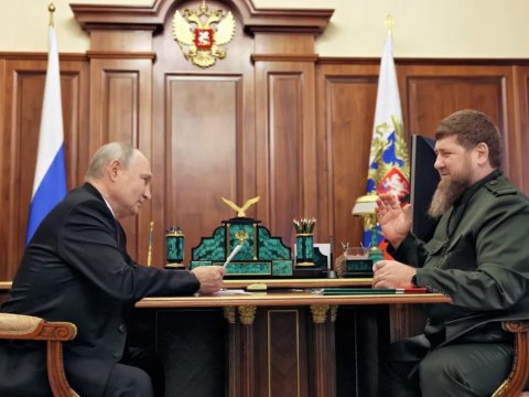 Putin Kadırovu təltif etdi 