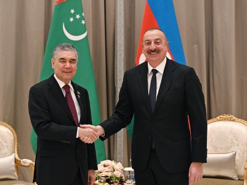 Qurbanqulu Berdiməhəmmədov İlham Əliyevi təbrik etdi 