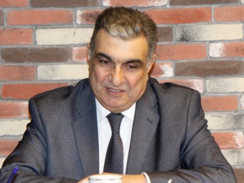 Mükafata layiq Əməkdar artist