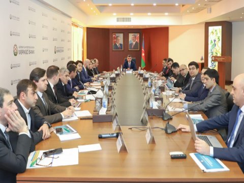 Mərkəzi Bankın sədri investisiya şirkətlərinin rəhbərləri ilə görüşdü