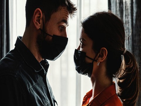 Cinsi əlaqə koronavirusdan qoruyurmuş...