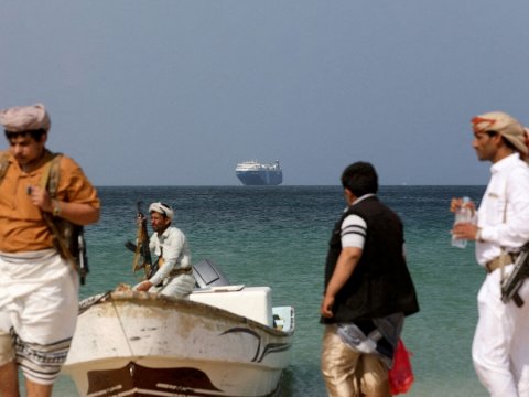 Qırmızı dənizdə ABŞ gəmisinə hücum edilib