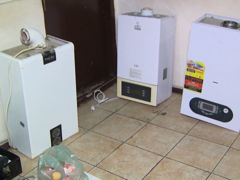 Evlərdən kombi aparatları oğurlayan şəxslər saxlanıldı