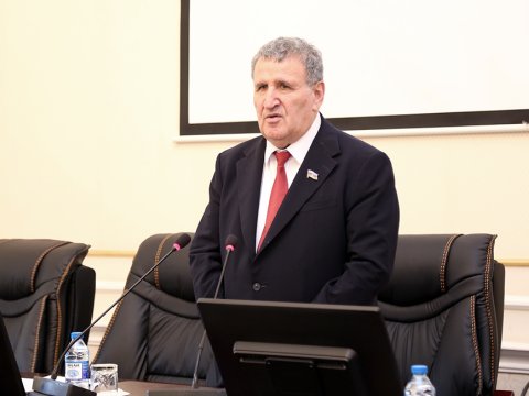 AMEA-da 5 nəfər işdən çıxarıldı, bəzi əməkdaşlara töhmət verildi