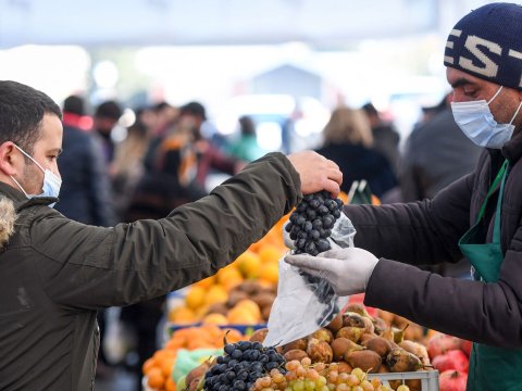 Ötən ay bu məhsullar bahalaşıb - Qoyun və toyuq əti, şəkər, soğan...
