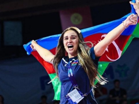 Millimizin məşqçisi İtaliyada qarət olundu