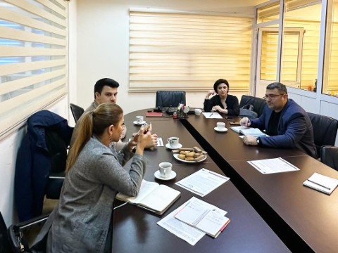 Cəzaçəkmə müəssisəsindəki qadınlara İKT üzrə təlimlər keçiriləcək