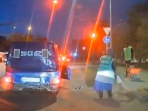 Maşından yola zibil atan şəxs cəzalandırıldı - VİDEO