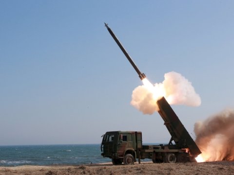 Şimali Koreya bir neçə qanadlı raket buraxdı