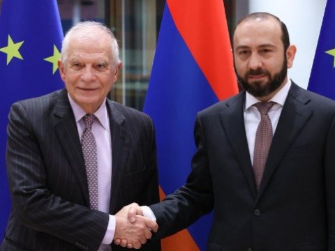 Borrell Brüsselin Bakı ilə danışıqların bərpasına tərəfdar olduğunu bildirib